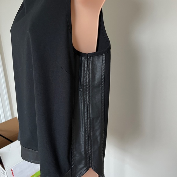 Banana Republic top. Black Size 12 - Picture 2 of 6